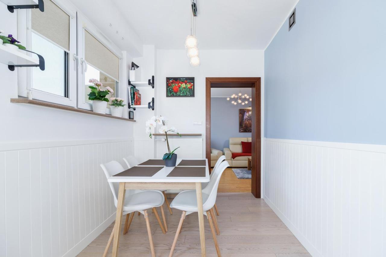 Apartment Obopolna Cracow By Renters